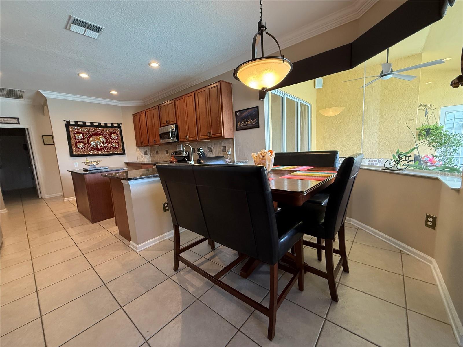 Image 25 of 54 For 3154 Hanging Moss Circle