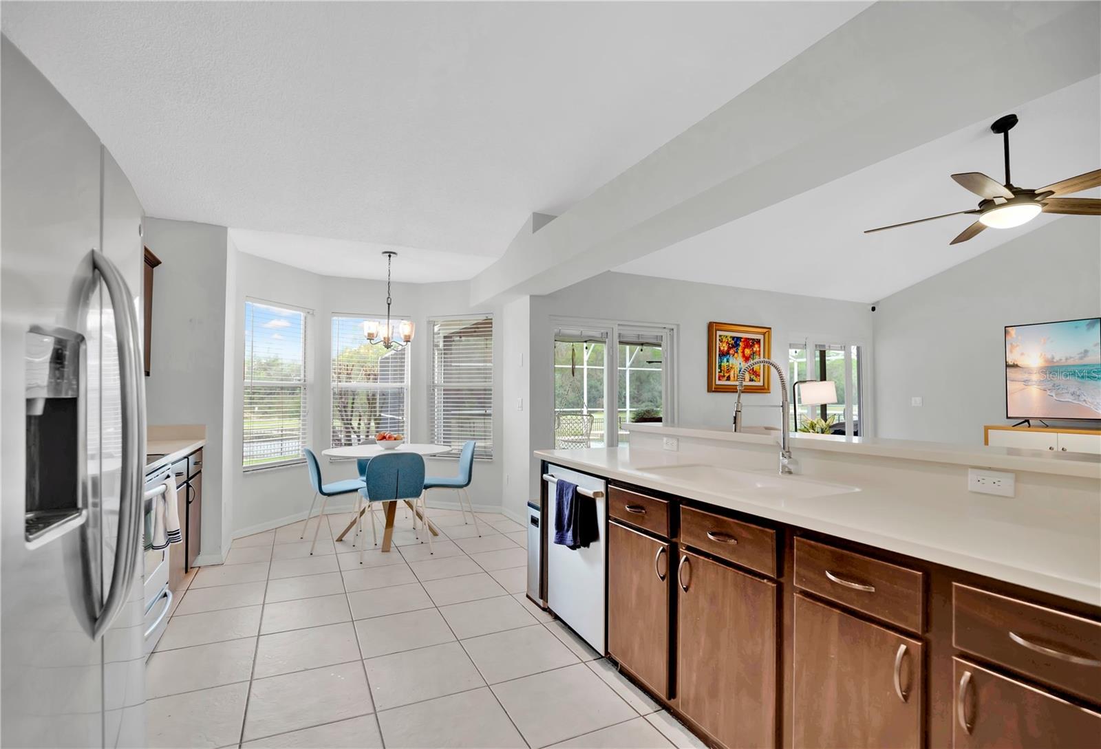 Image 11 of 42 For 638 Appleton Place