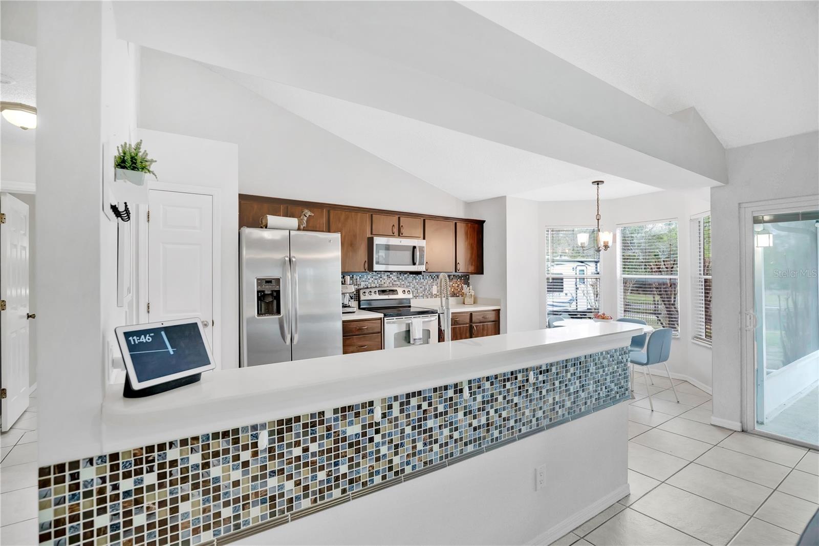 Image 12 of 42 For 638 Appleton Place