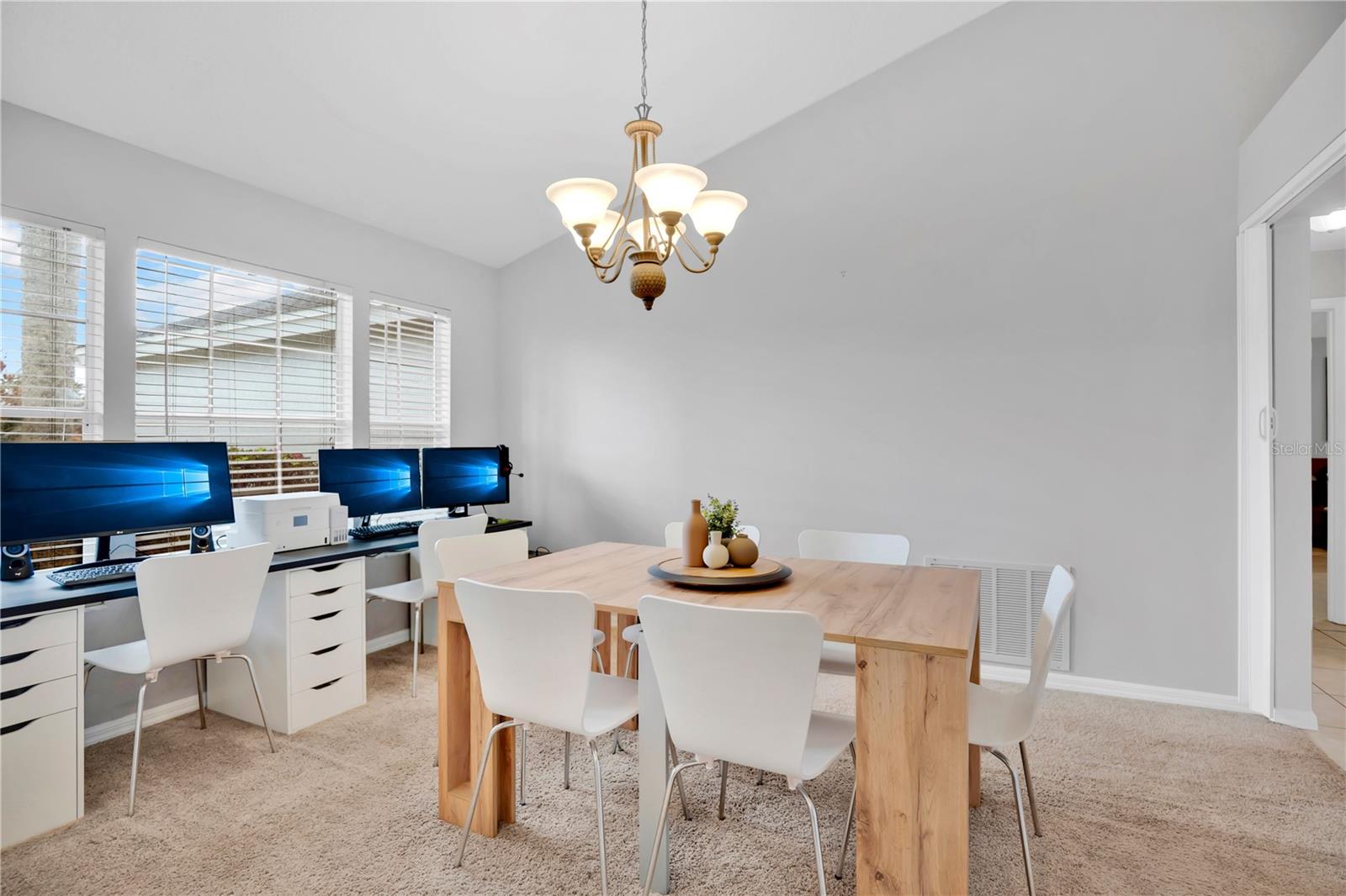 Image 15 of 42 For 638 Appleton Place