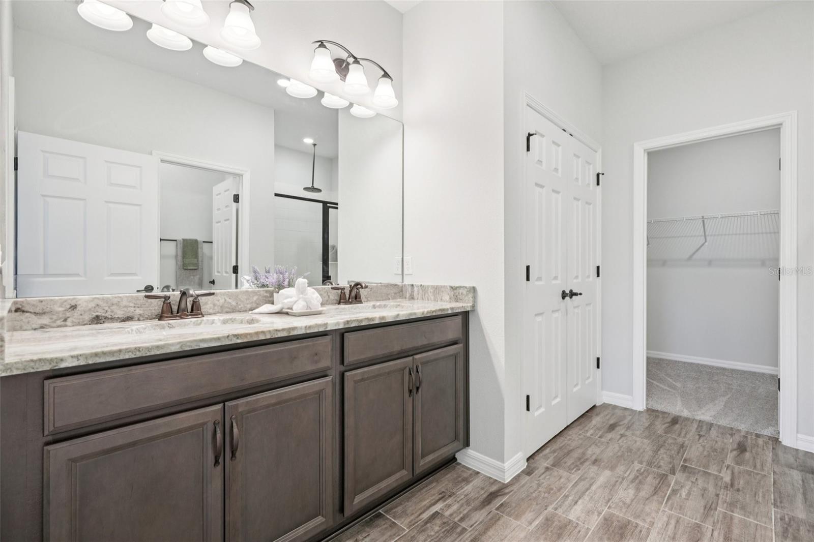 Image 16 of 29 For 3360 Curlew Avenue