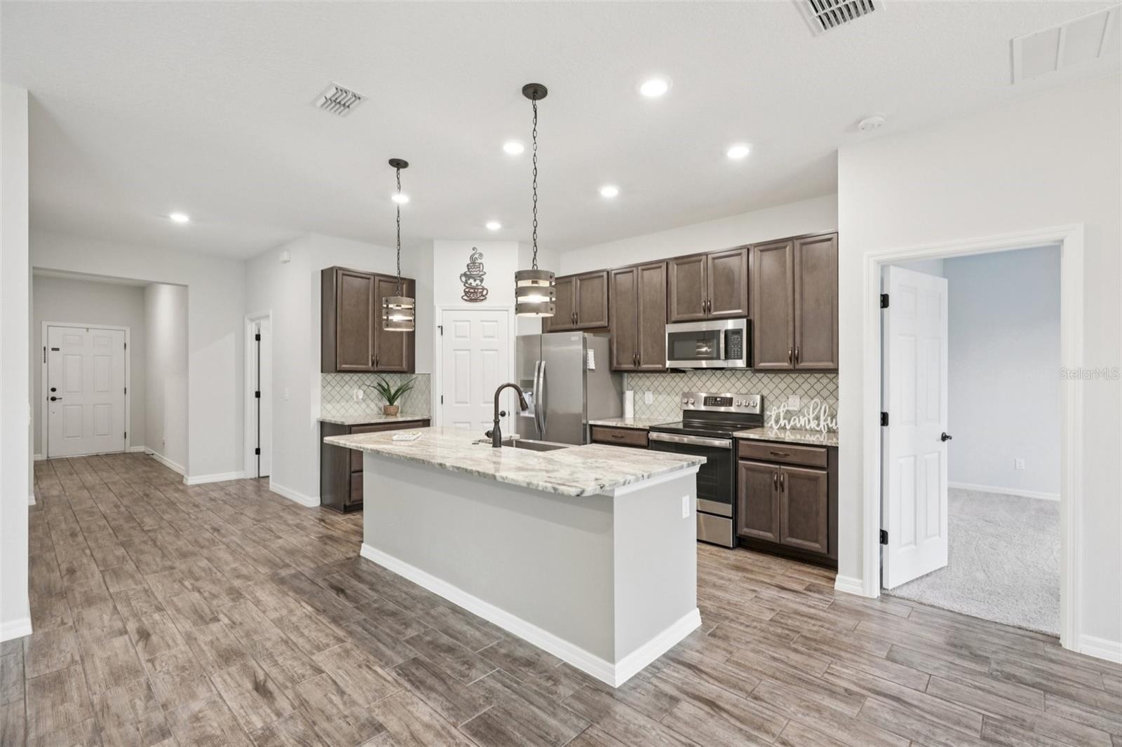 Image 7 of 29 For 3360 Curlew Avenue