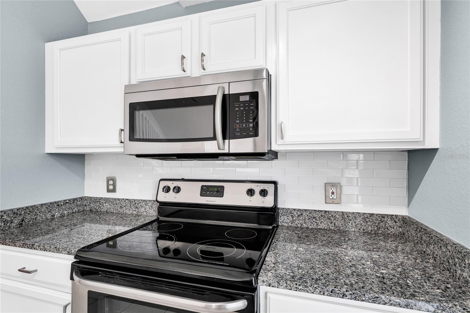 Image 11 of 44 For 9013 Lee Vista Boulevard 1910