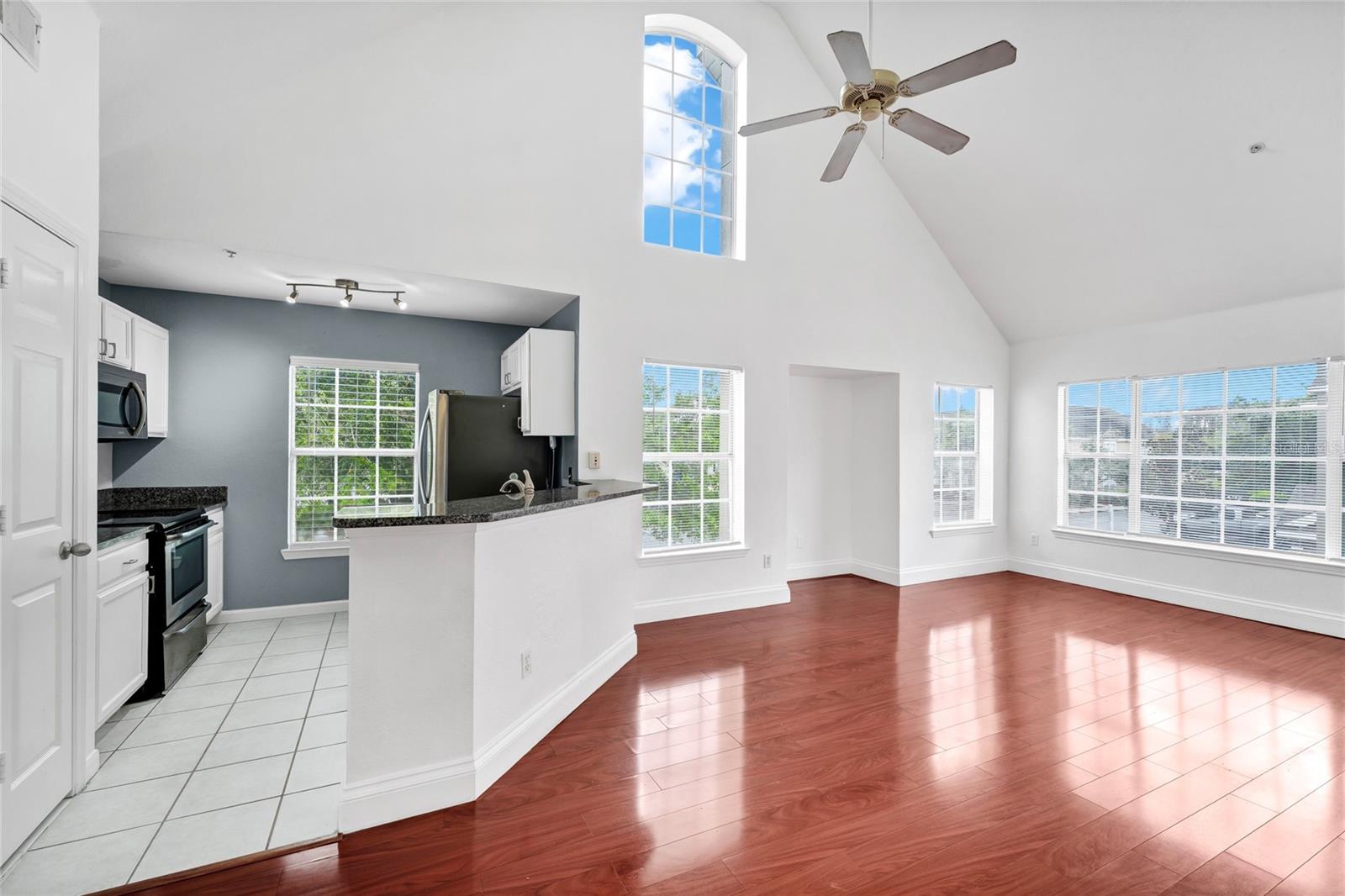 Image 15 of 44 For 9013 Lee Vista Boulevard 1910