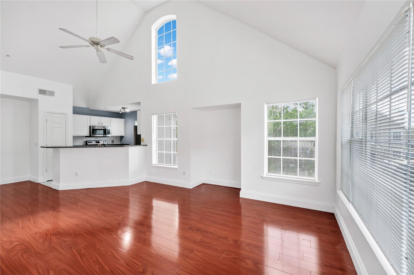 Image 19 of 44 For 9013 Lee Vista Boulevard 1910