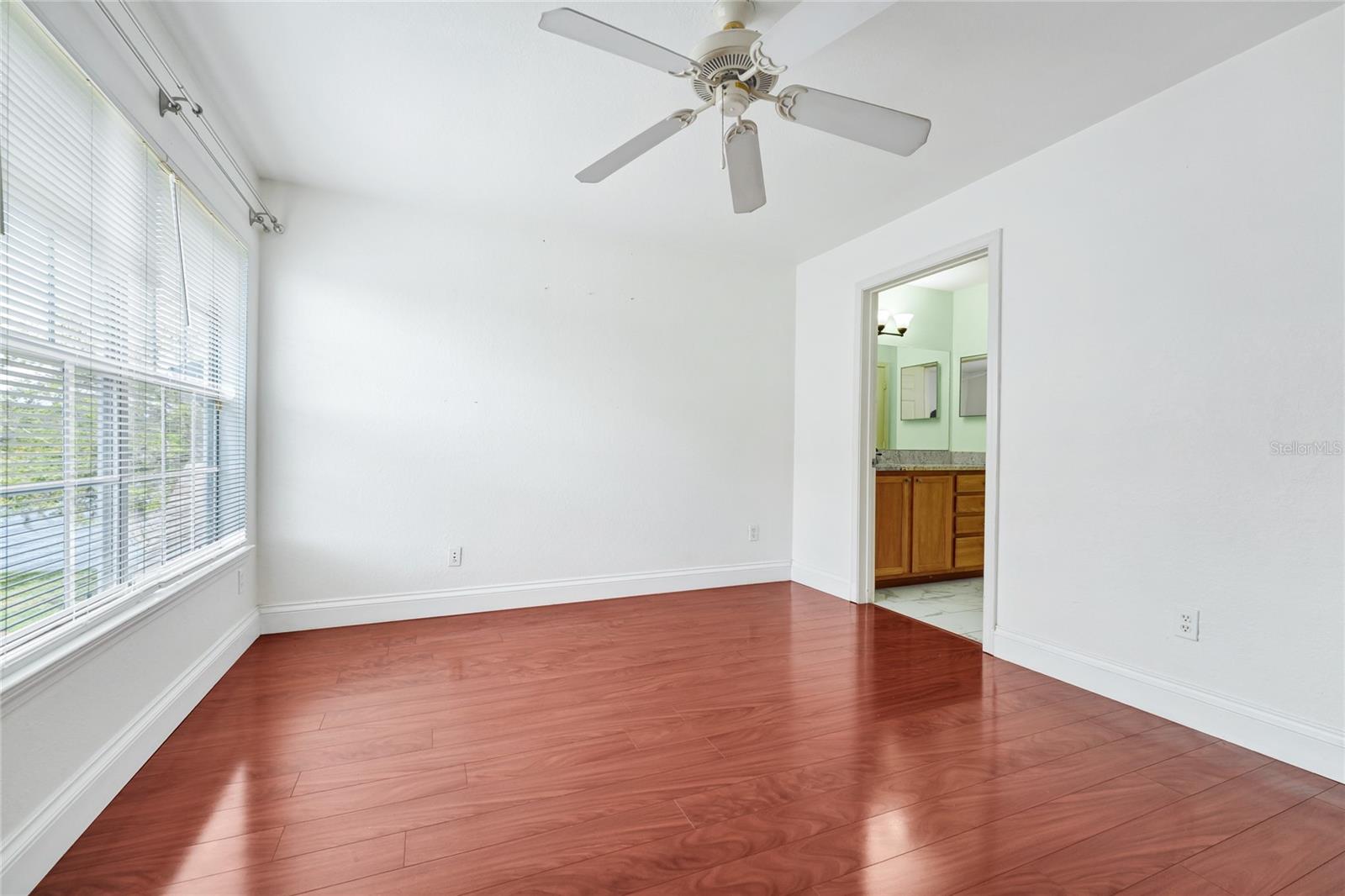 Image 27 of 44 For 9013 Lee Vista Boulevard 1910