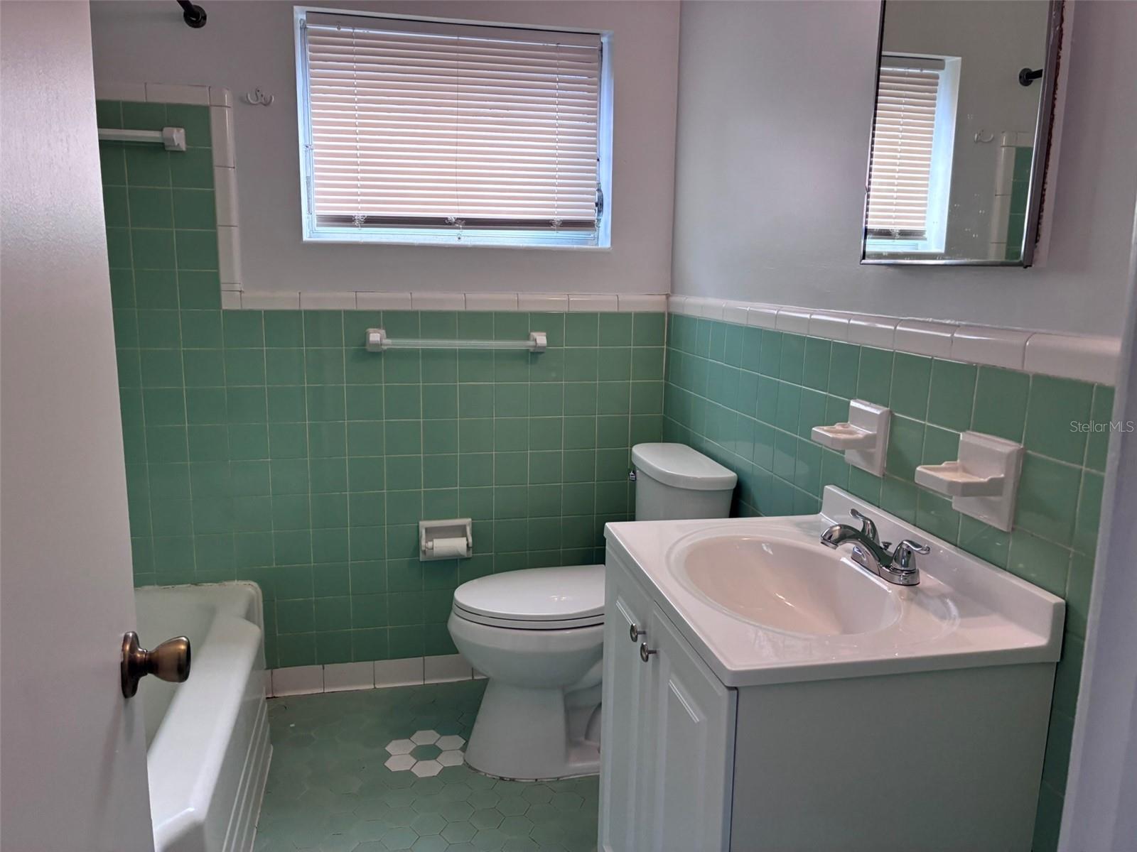 Image 10 of 18 For 2515 Formosa Avenue