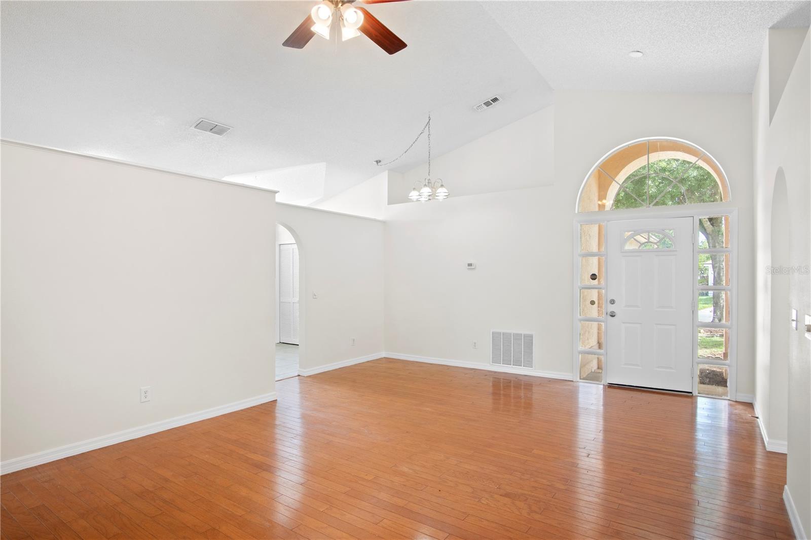 Image 17 of 35 For 1919 River Park Boulevard