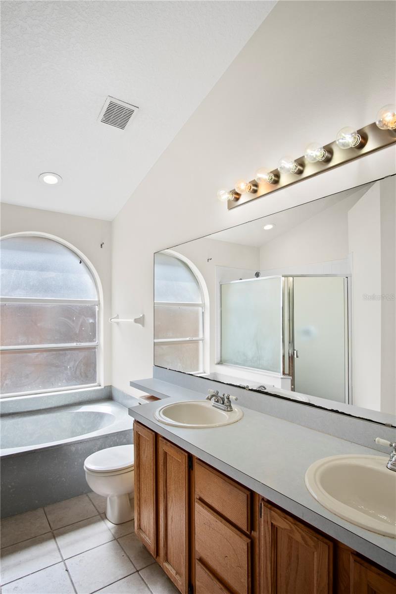 Image 21 of 35 For 1919 River Park Boulevard