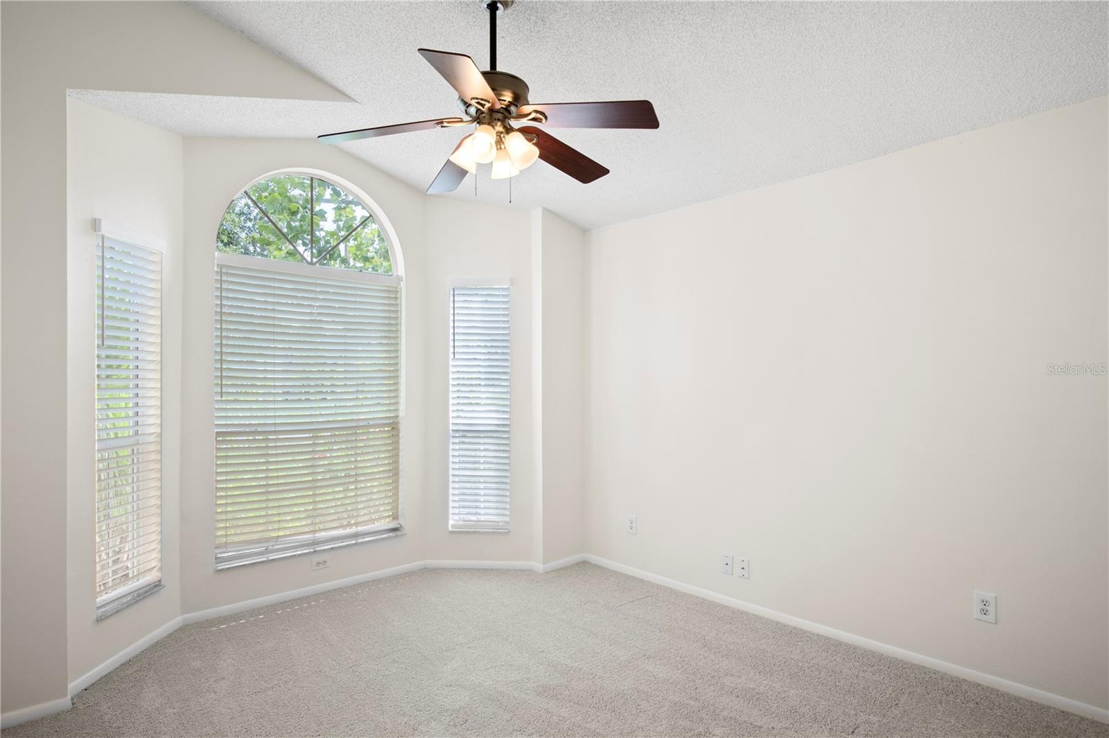 Image 23 of 35 For 1919 River Park Boulevard