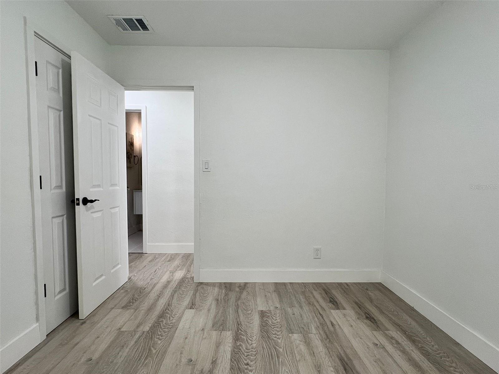 Image 13 of 15 For 4834 Ute Street