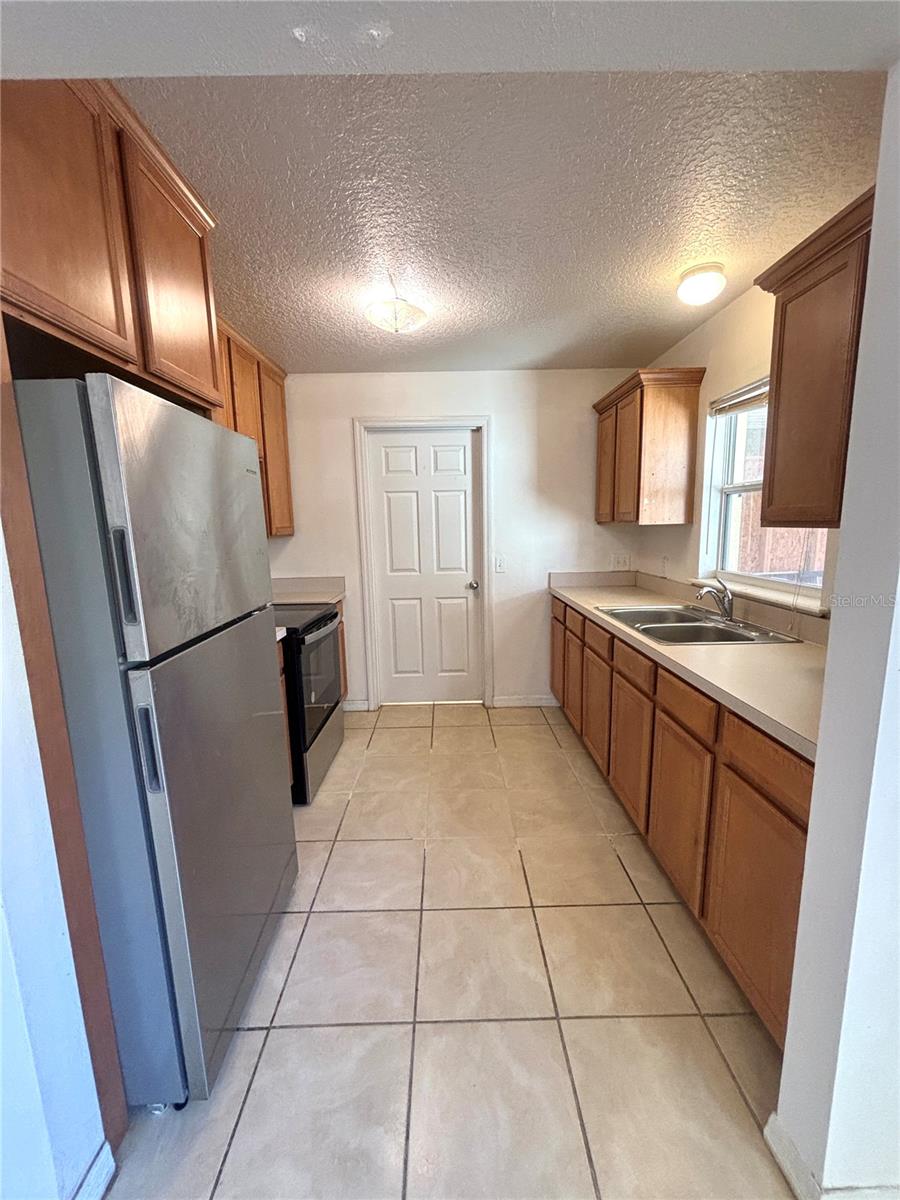 Image 5 of 18 For 531 Carlisle Avenue