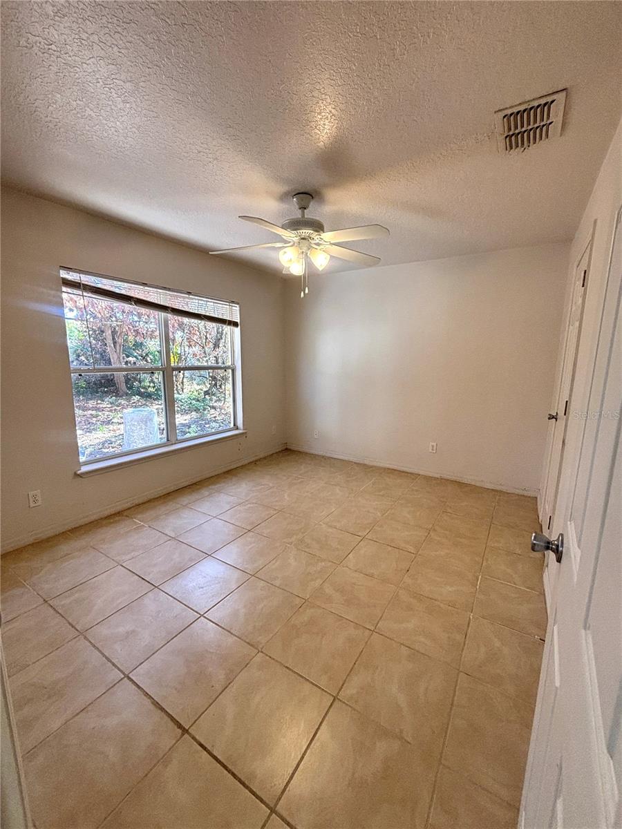 Image 6 of 18 For 531 Carlisle Avenue