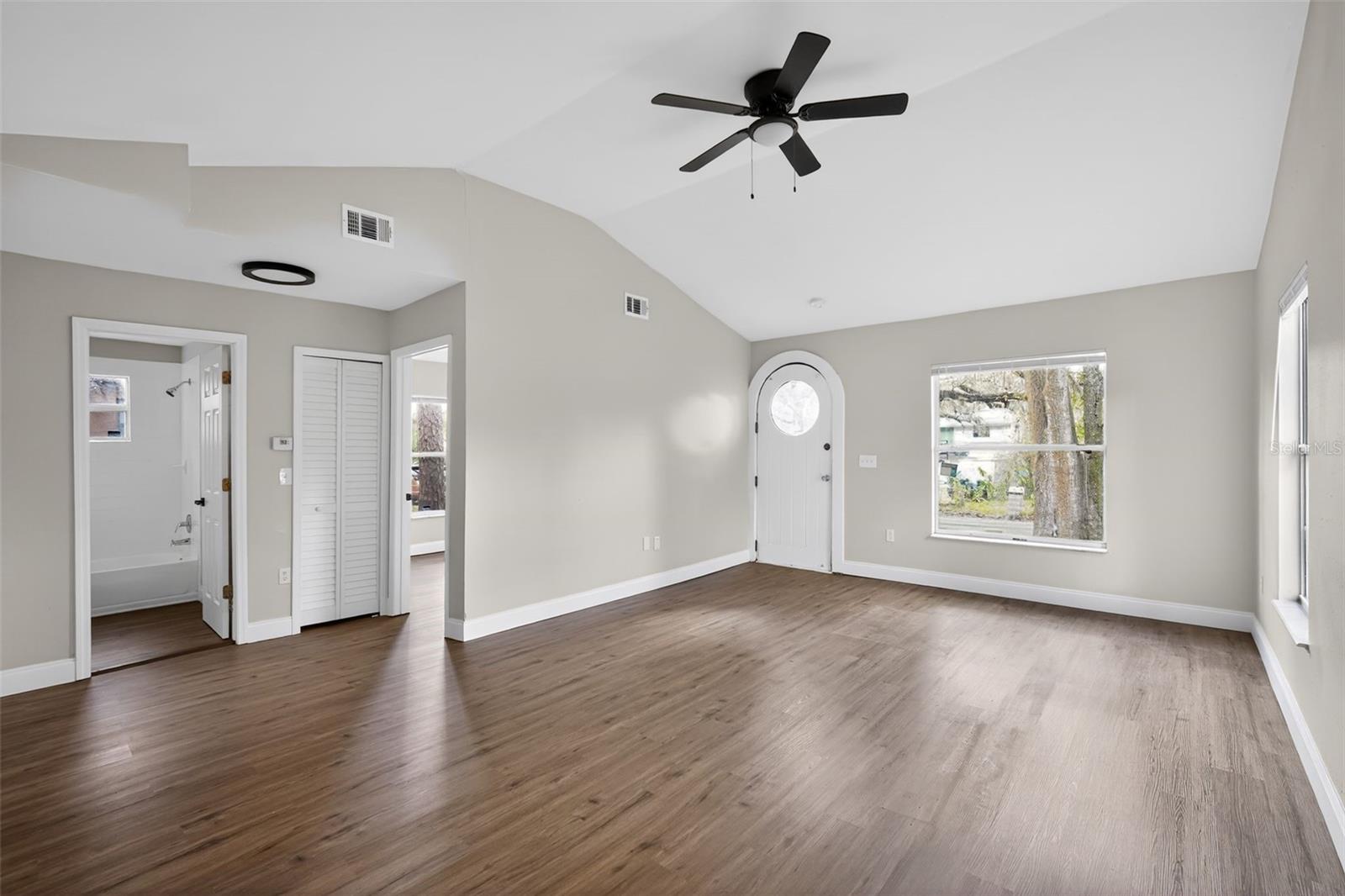 Image 12 of 28 For 1724 Mulberry Drive