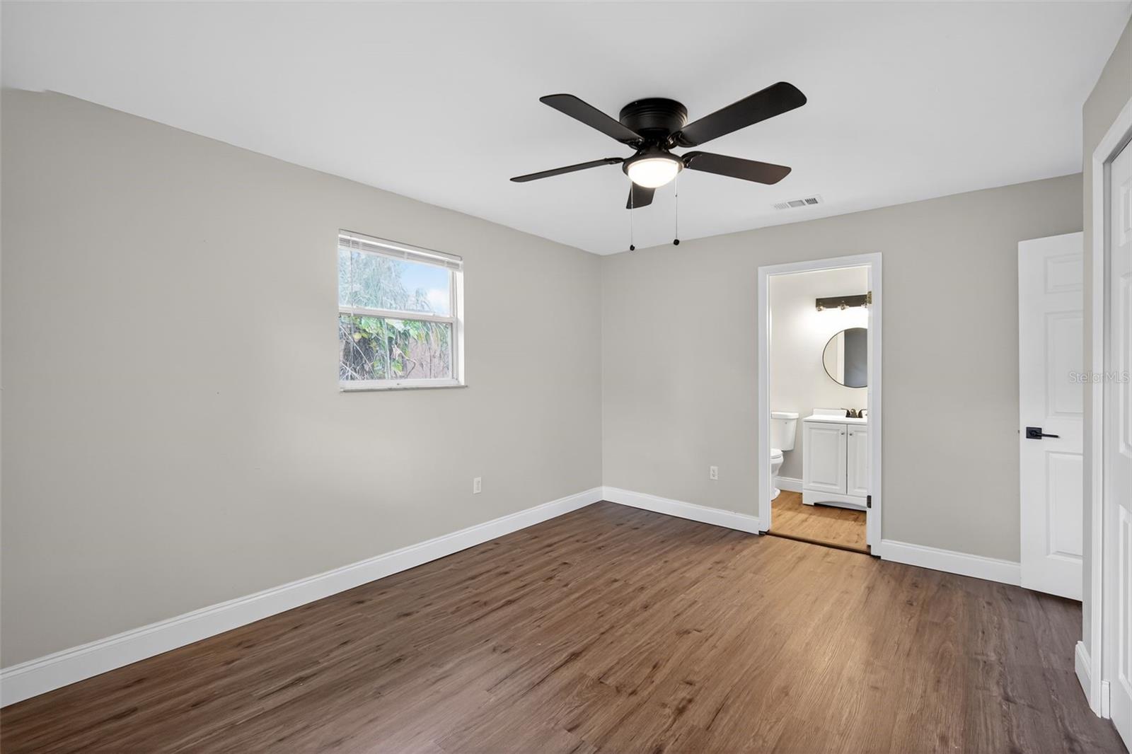 Image 19 of 28 For 1724 Mulberry Drive