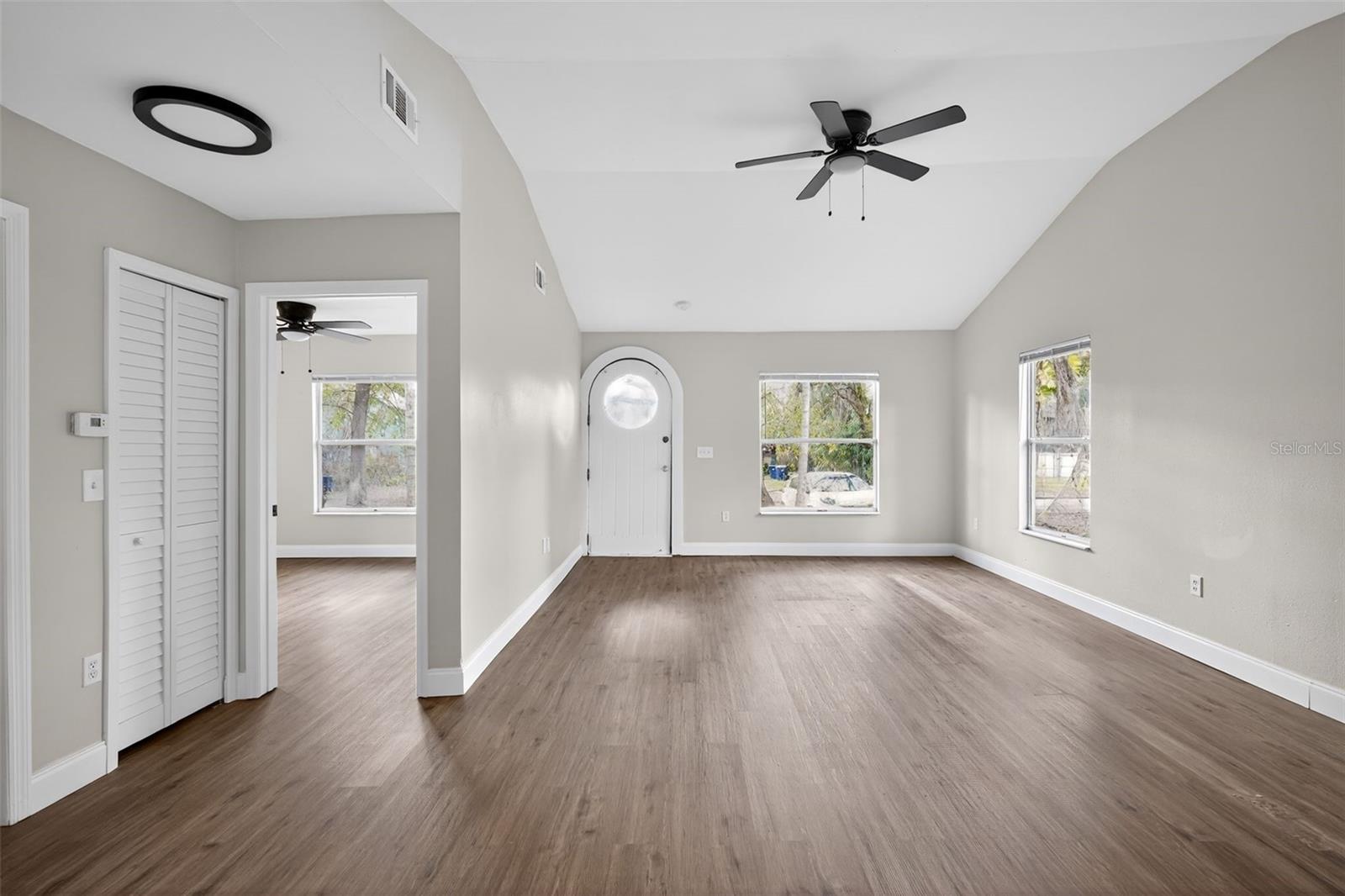 Image 9 of 28 For 1724 Mulberry Drive