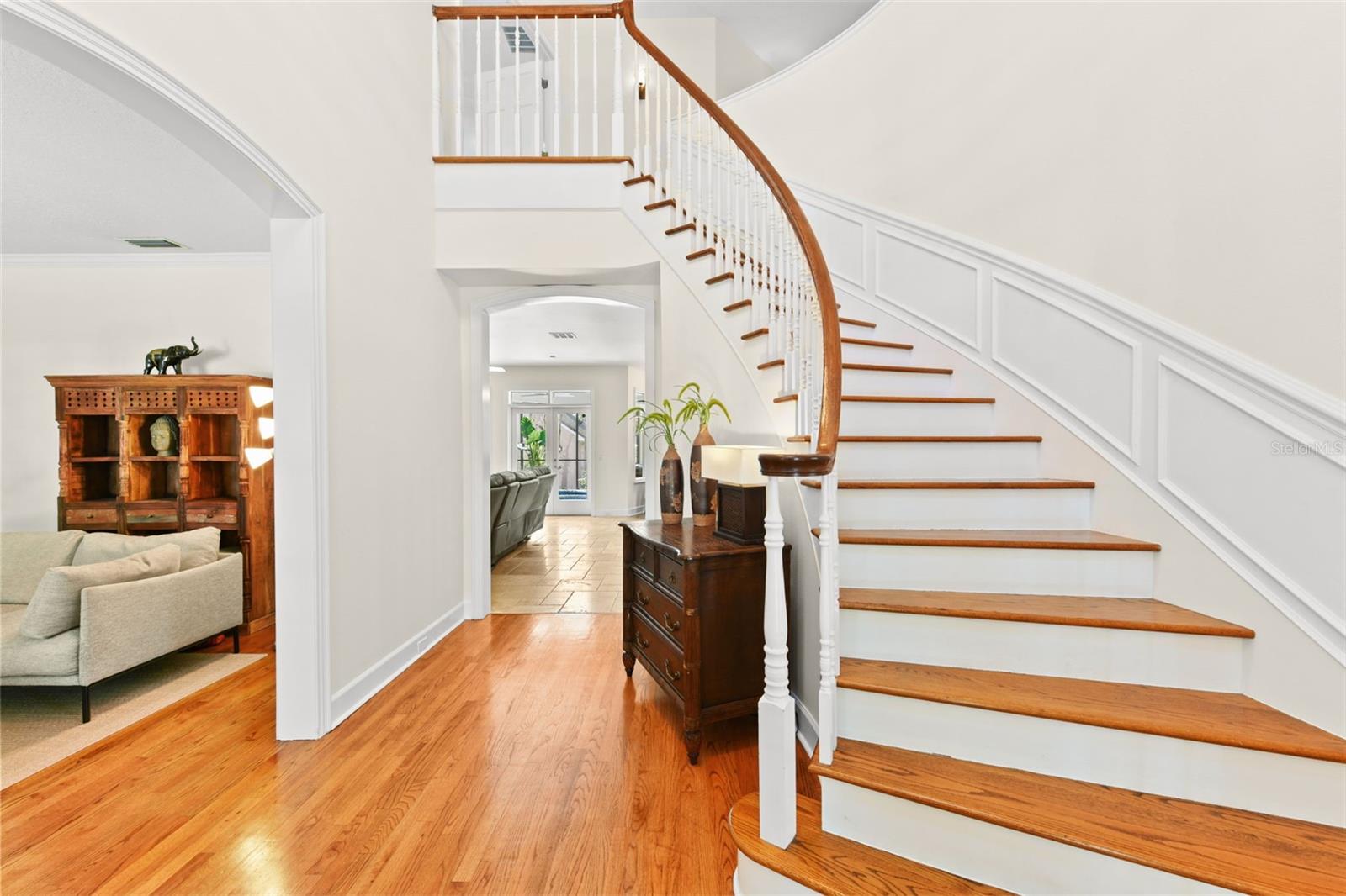 Image 14 of 89 For 1560 Woodland Avenue