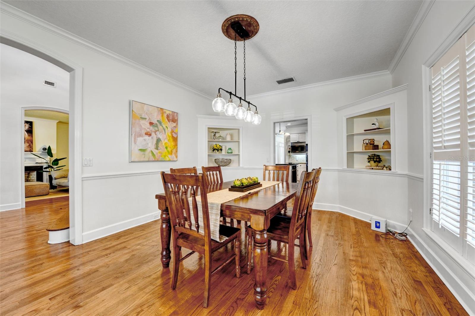 Image 27 of 89 For 1560 Woodland Avenue