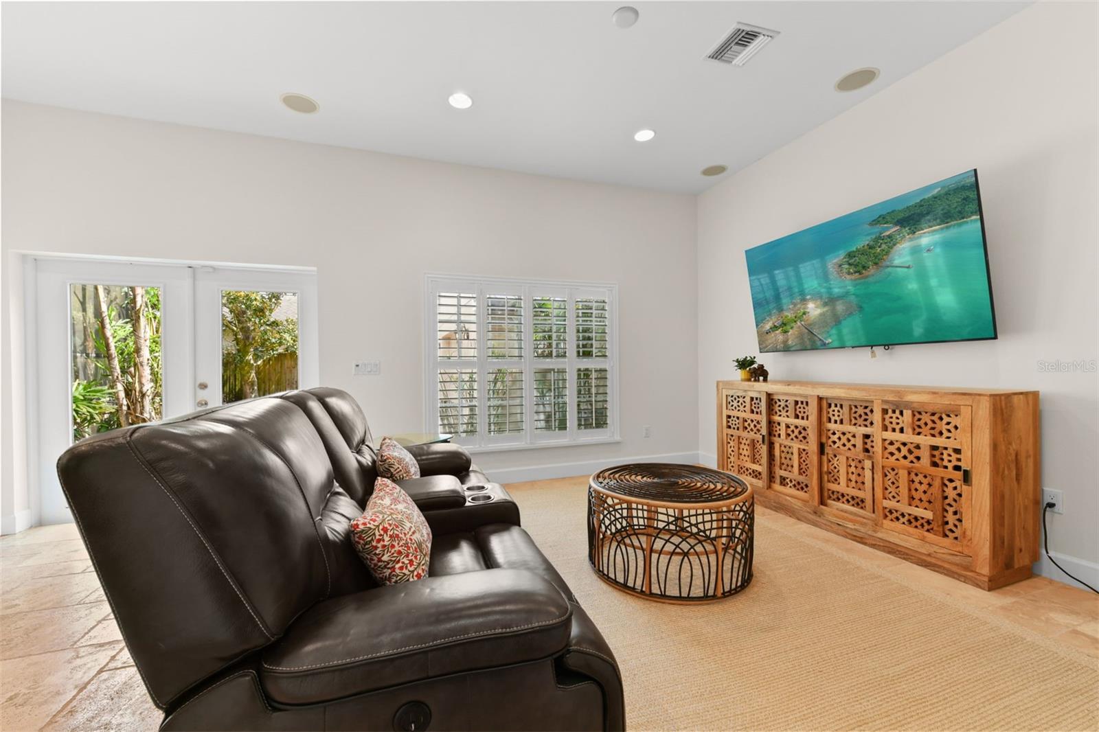 Image 37 of 89 For 1560 Woodland Avenue