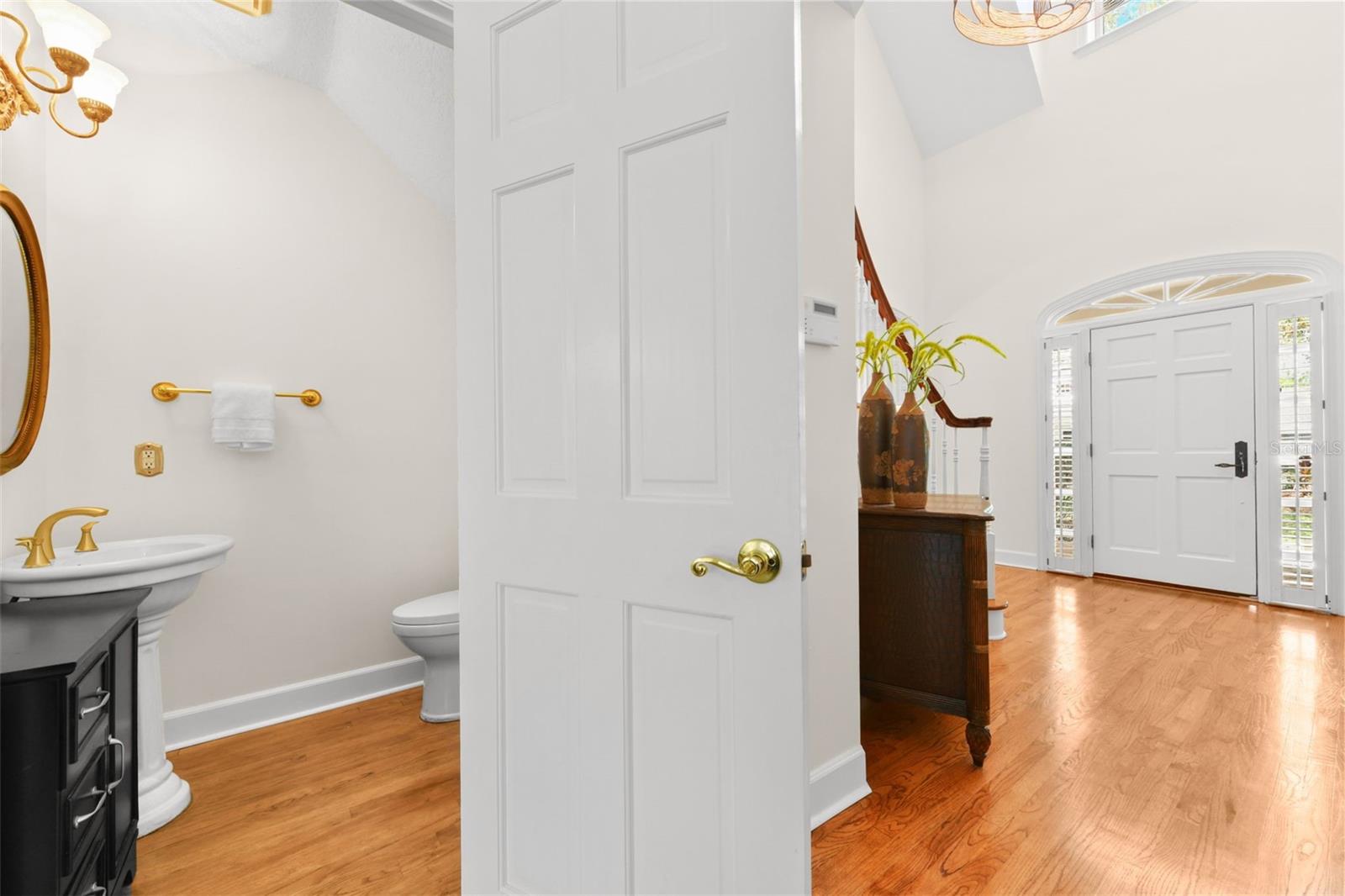 Image 45 of 89 For 1560 Woodland Avenue