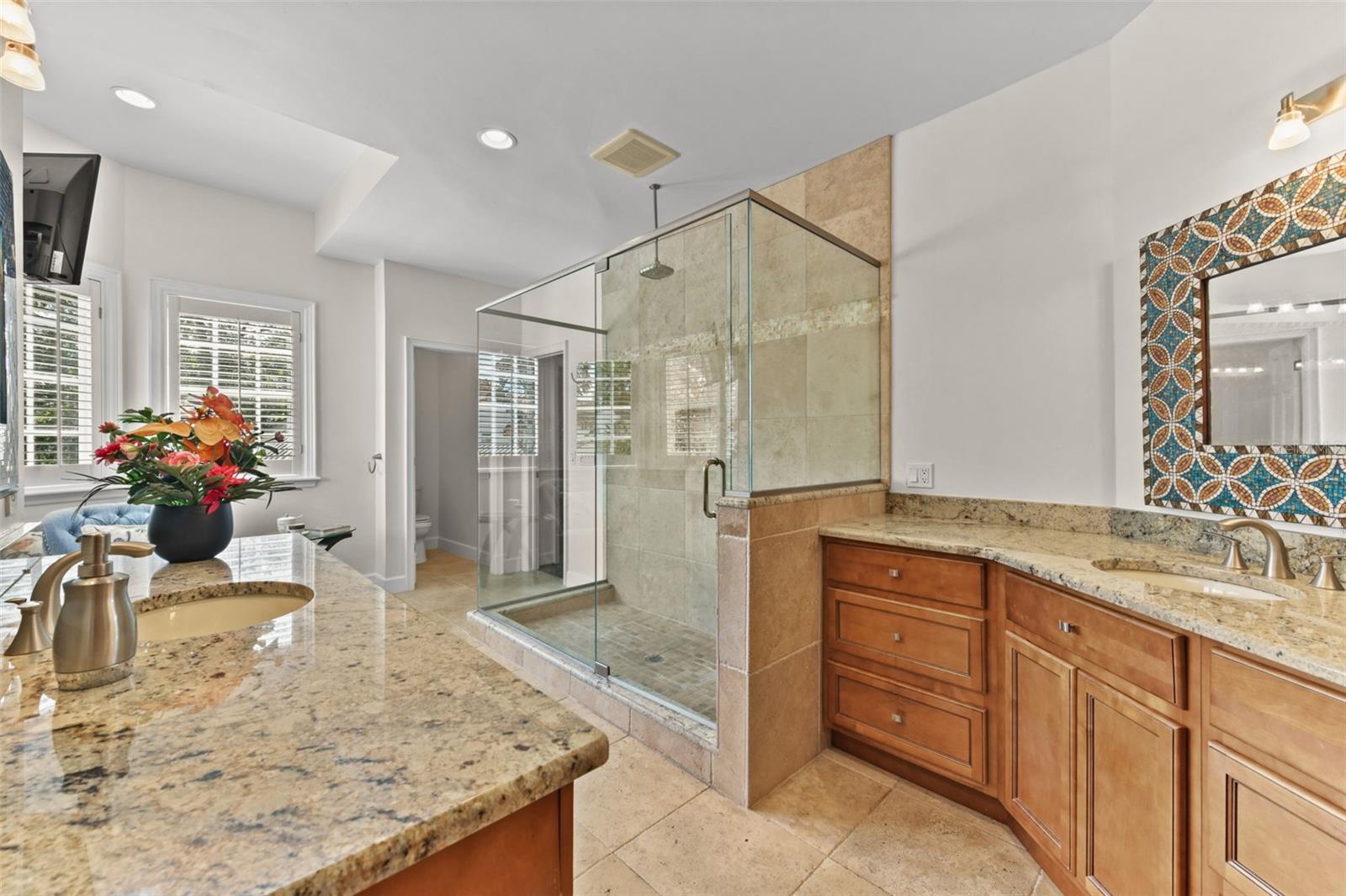 Image 51 of 89 For 1560 Woodland Avenue