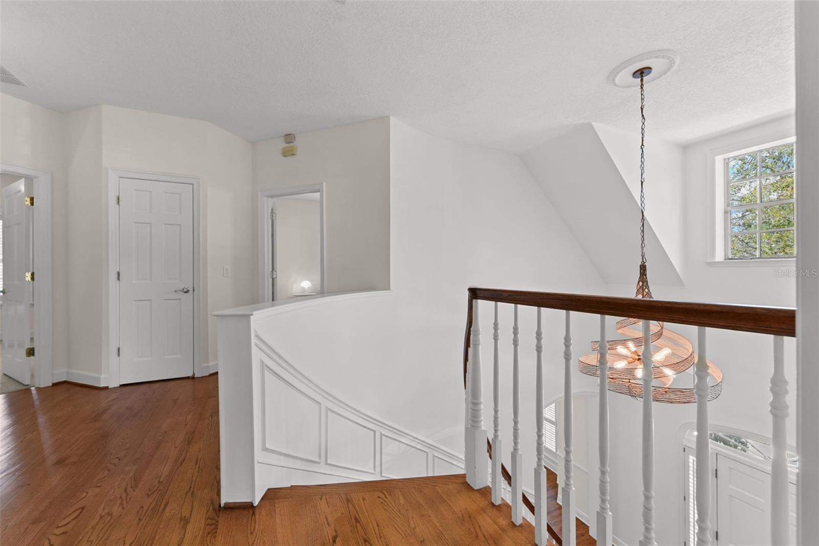 Image 60 of 89 For 1560 Woodland Avenue