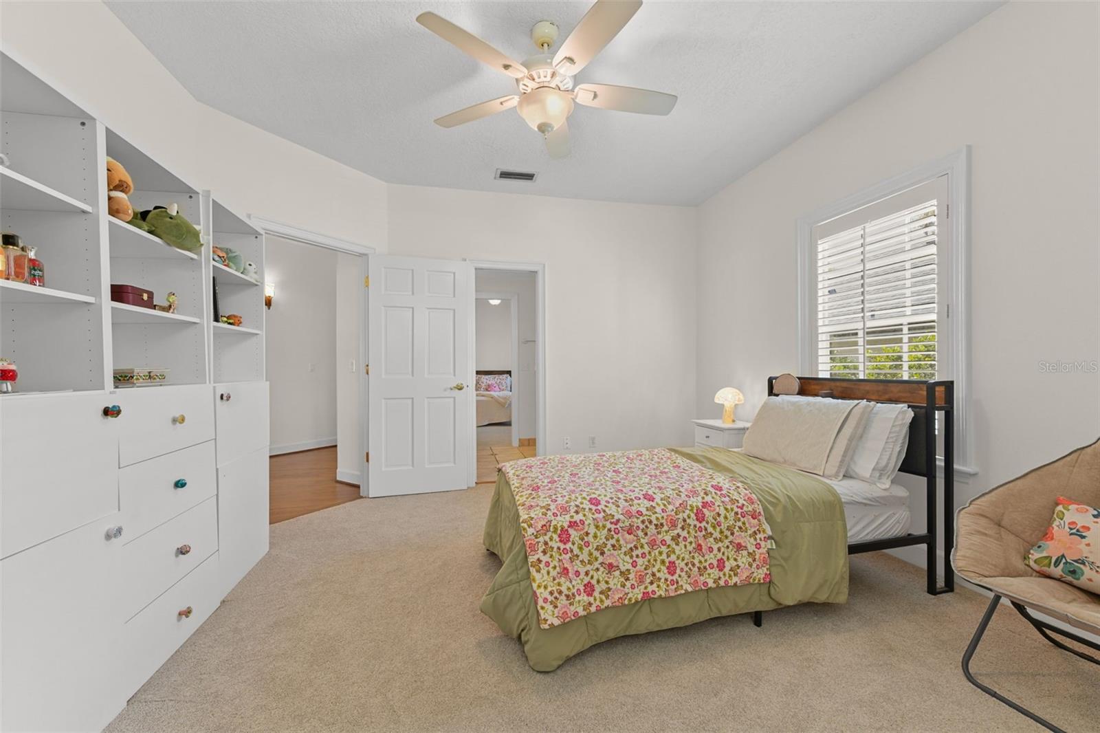 Image 61 of 89 For 1560 Woodland Avenue