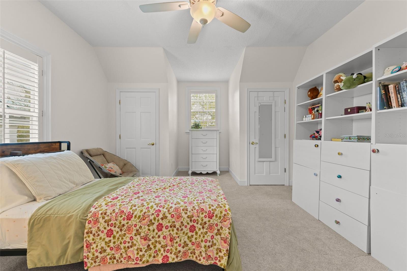 Image 62 of 89 For 1560 Woodland Avenue