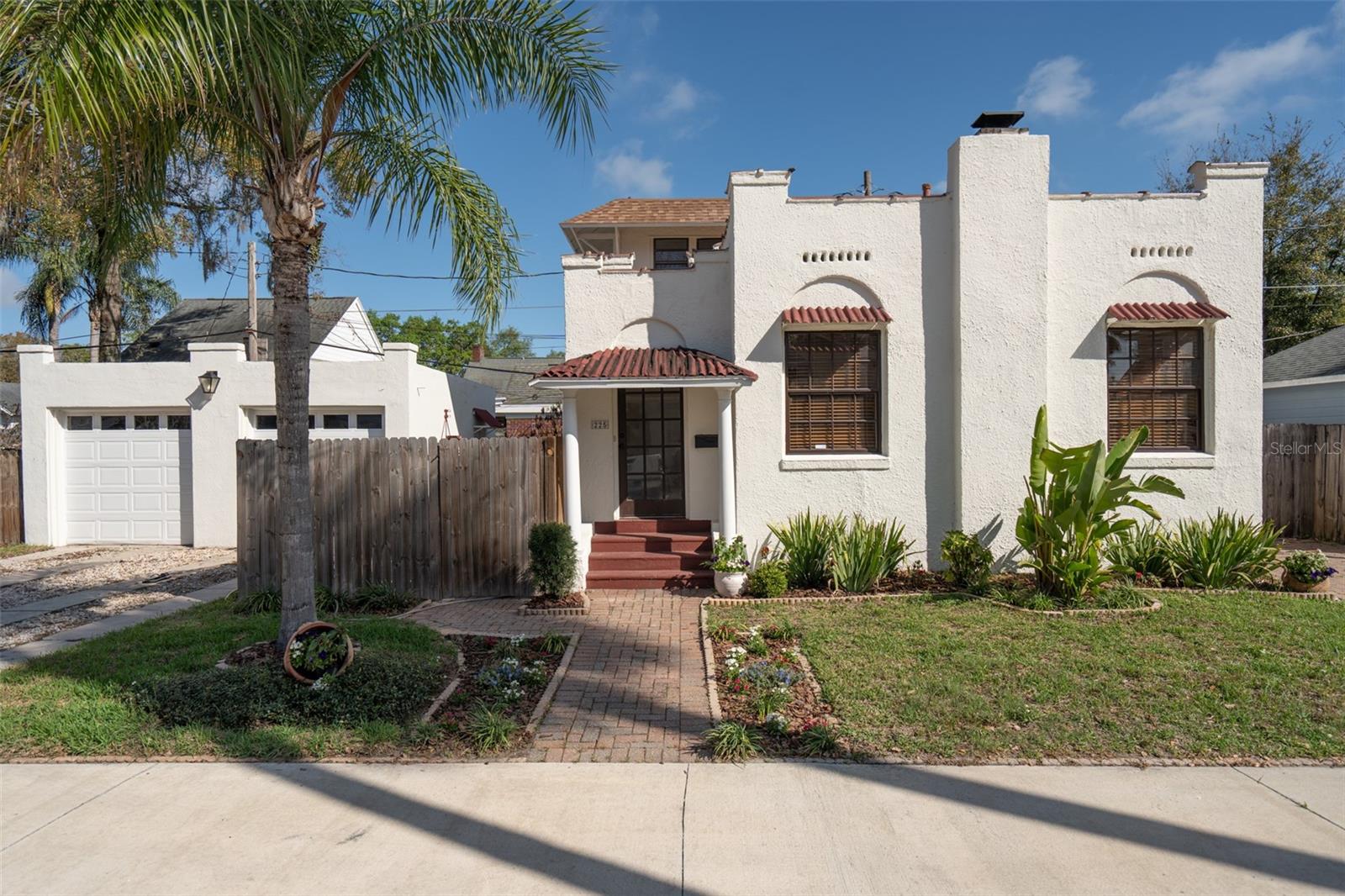 Image 2 of 43 For 225 Hibiscus Court