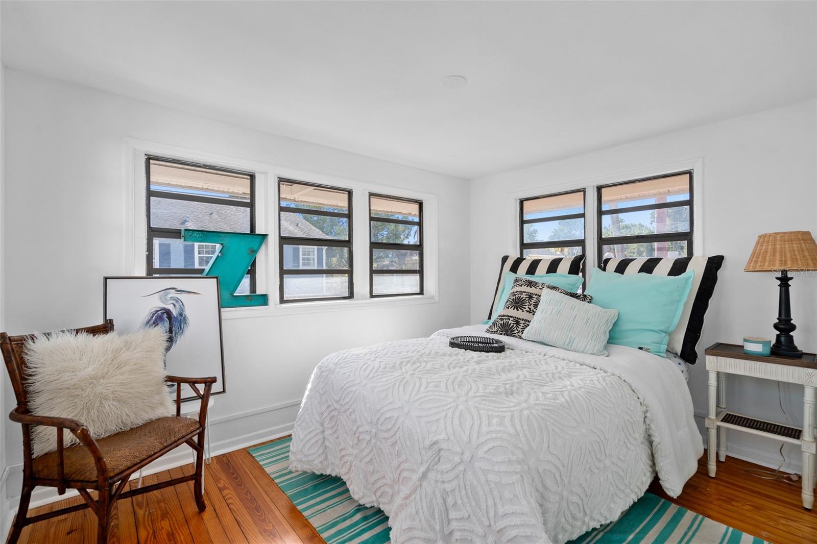 Image 20 of 43 For 225 Hibiscus Court