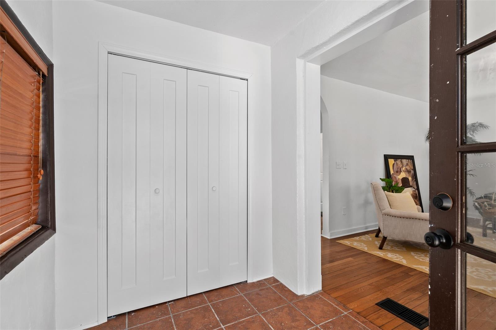 Image 3 of 43 For 225 Hibiscus Court