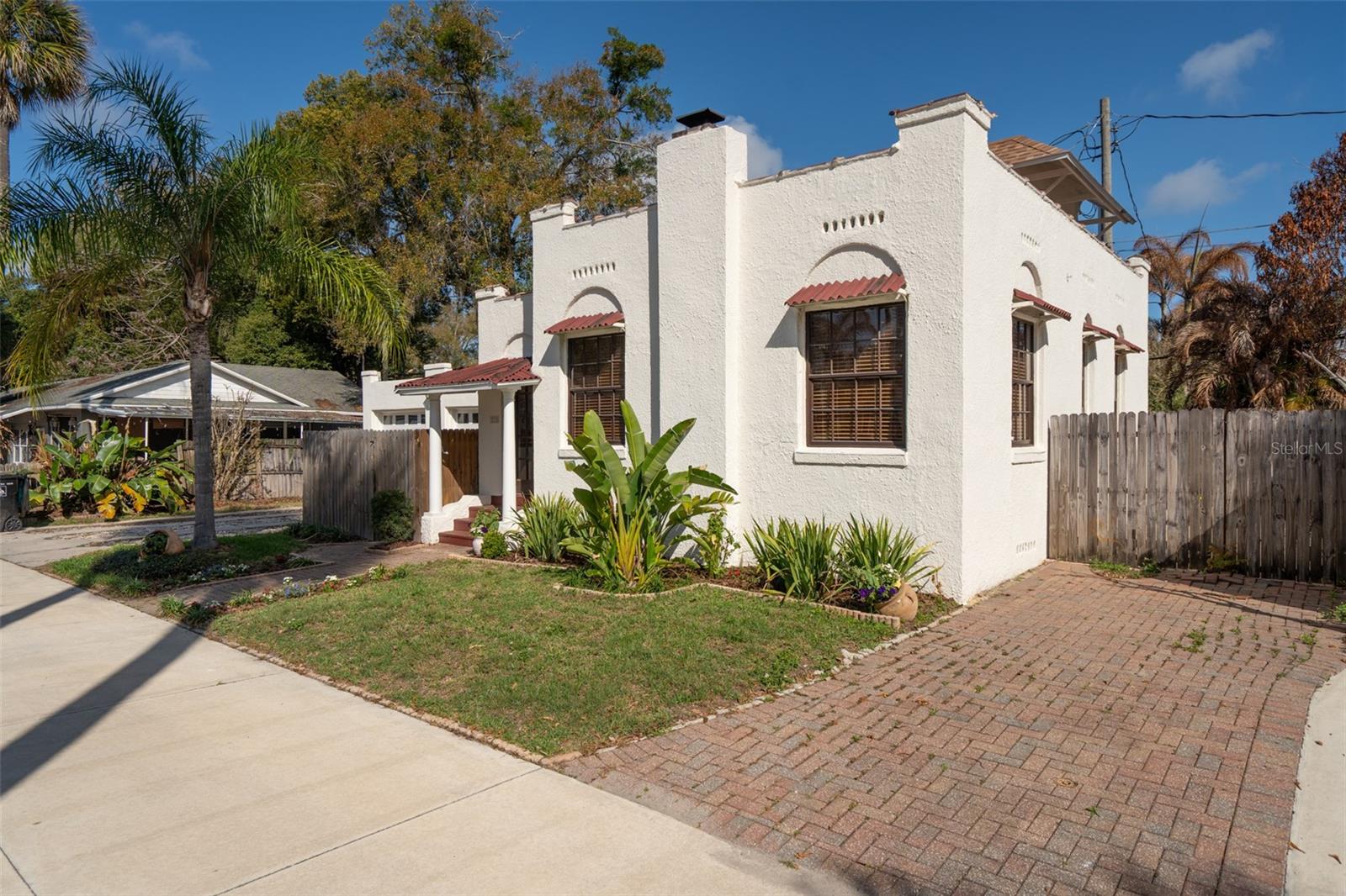 Image 34 of 43 For 225 Hibiscus Court