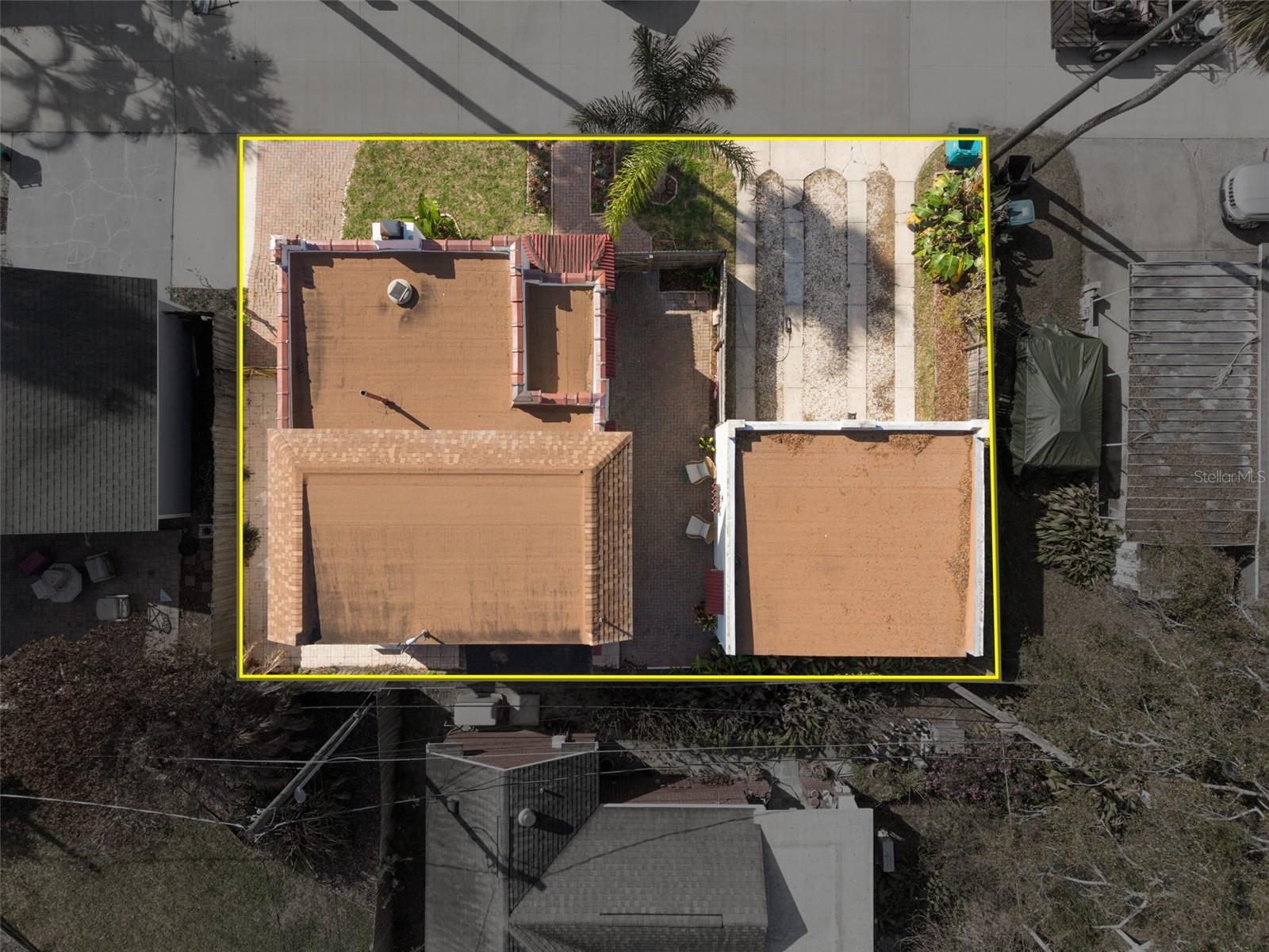 Image 42 of 43 For 225 Hibiscus Court