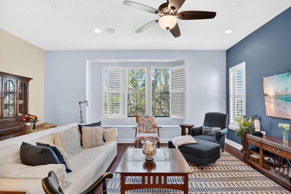 Image 10 of 40 For 4550 Lower Park Road