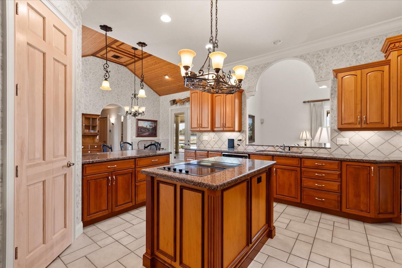 Image 13 of 58 For 27 Stone Gate N