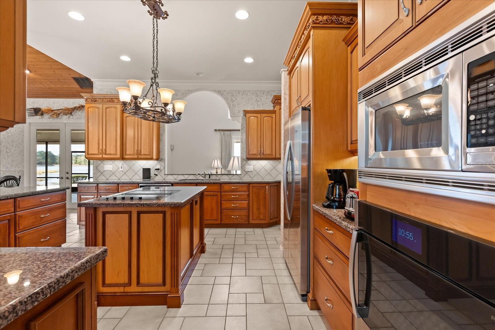 Image 14 of 58 For 27 Stone Gate N