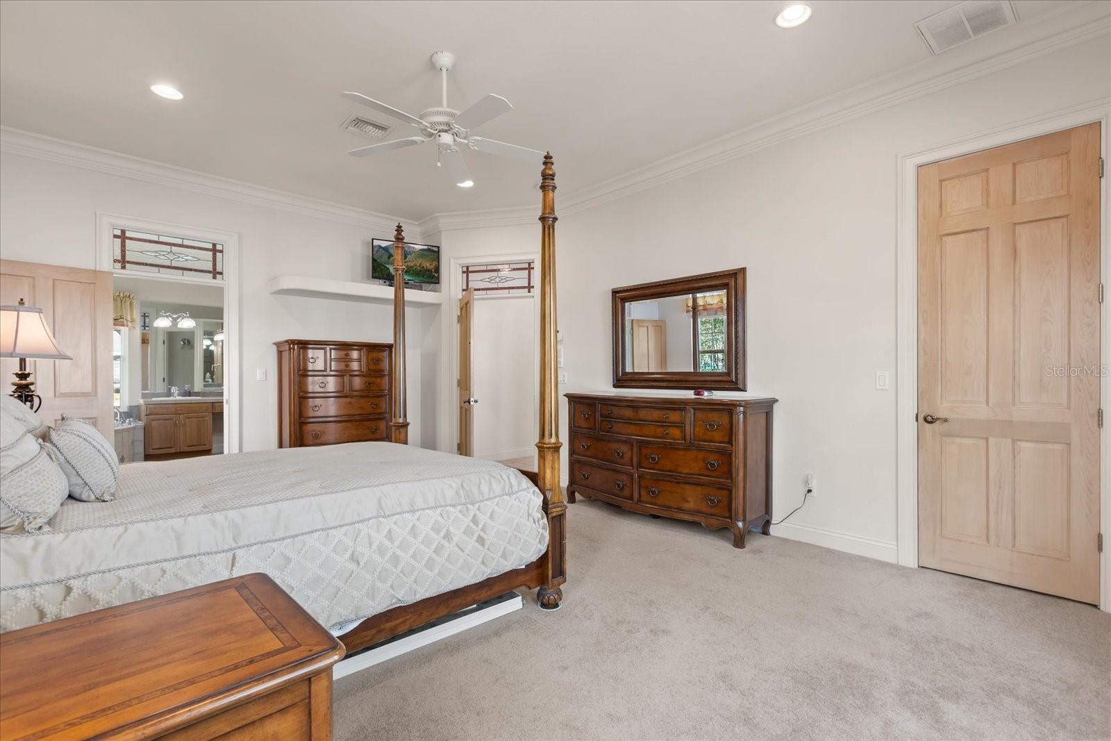 Image 24 of 58 For 27 Stone Gate N