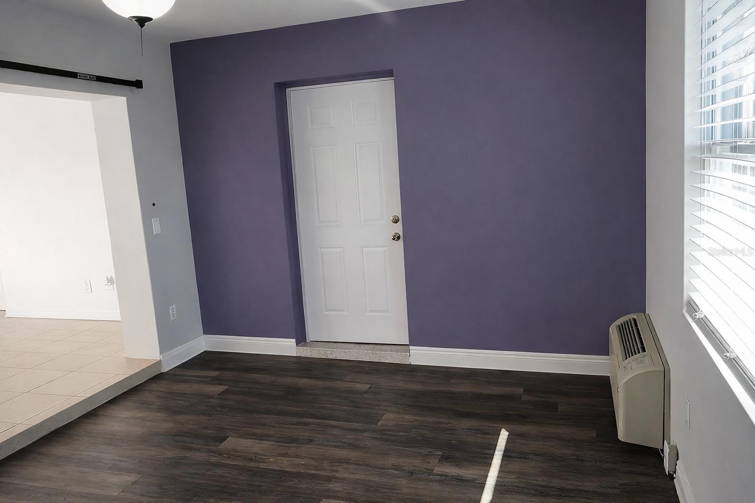 Image 13 of 45 For 1272 Hanover Court