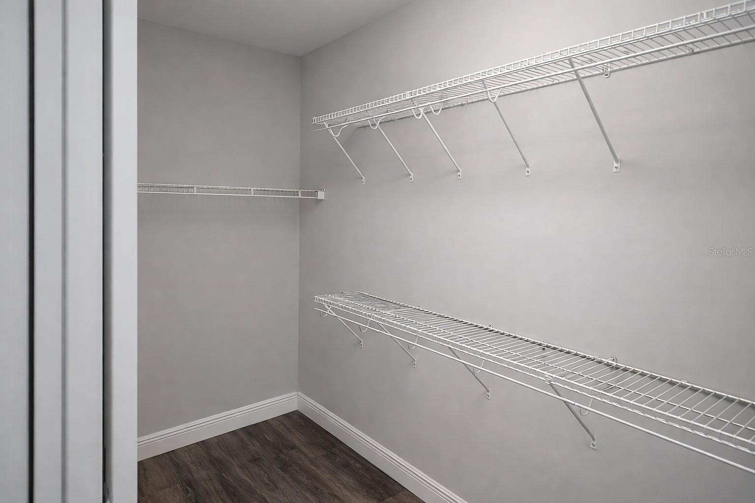 Image 16 of 45 For 1272 Hanover Court