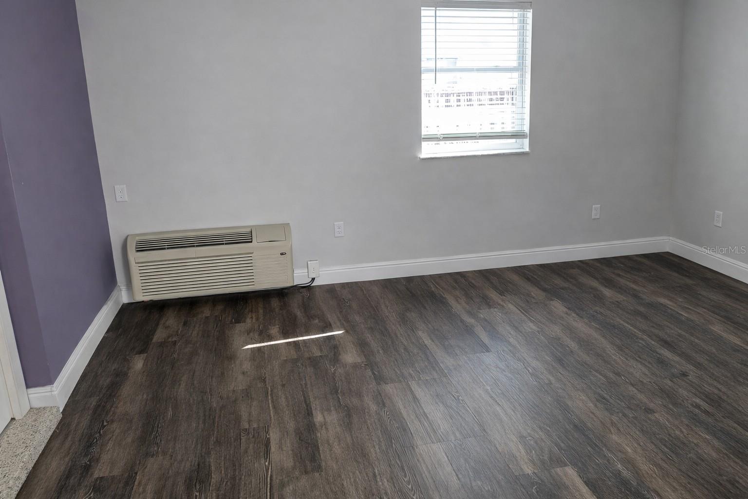 Image 19 of 45 For 1272 Hanover Court