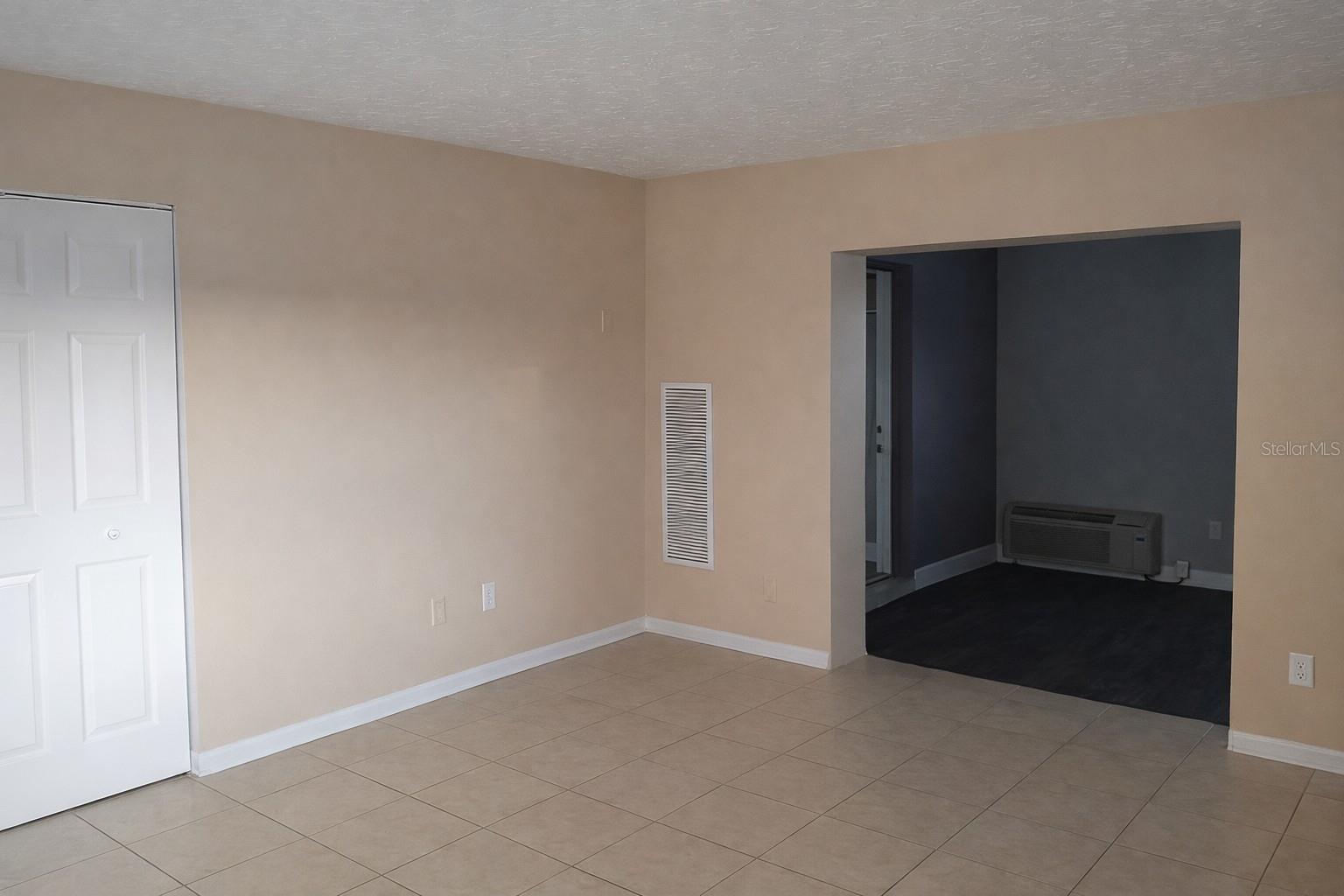 Image 34 of 45 For 1272 Hanover Court