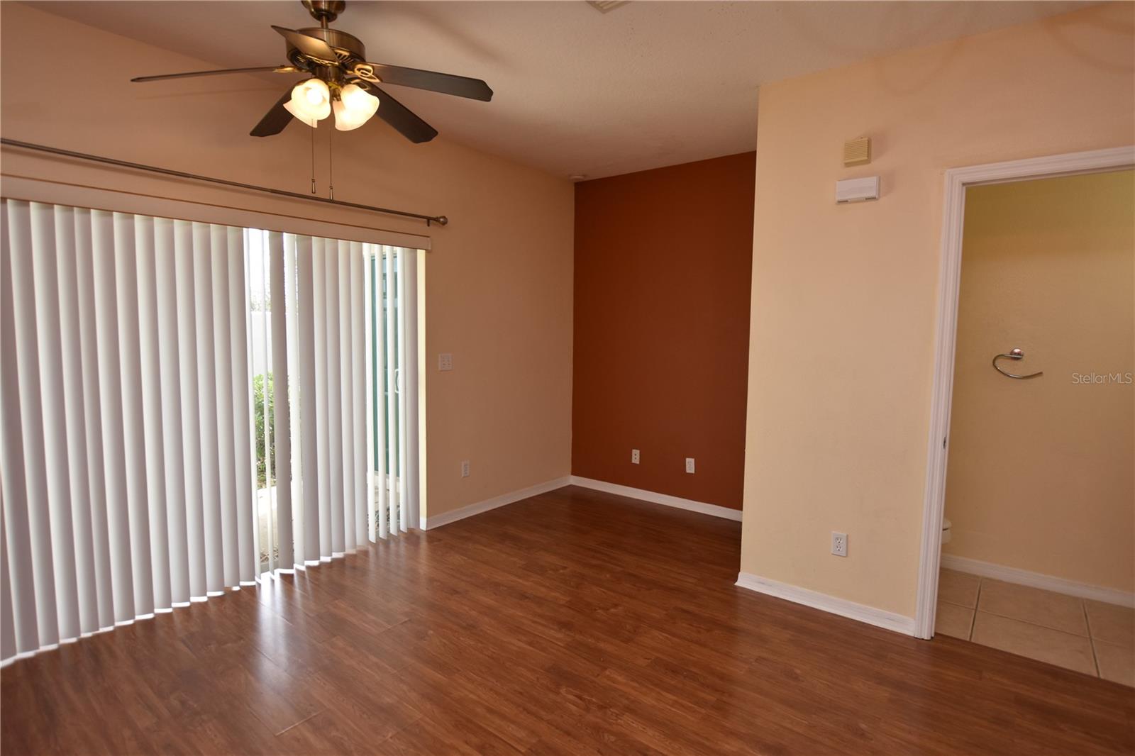 Image 26 of 29 For 10832 Savannah Wood Drive 134