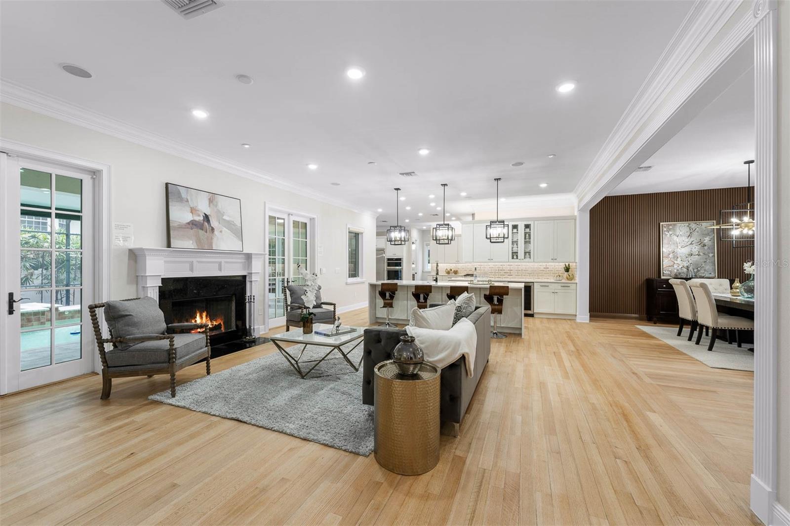 Image 10 of 90 For 1860 Via Contessa