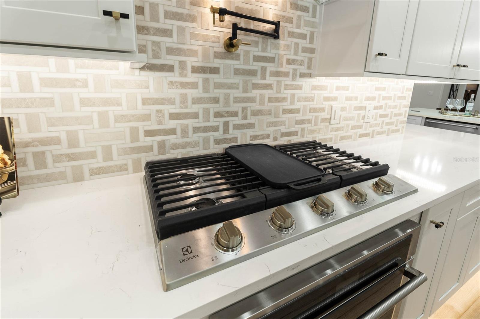 Image 25 of 90 For 1860 Via Contessa