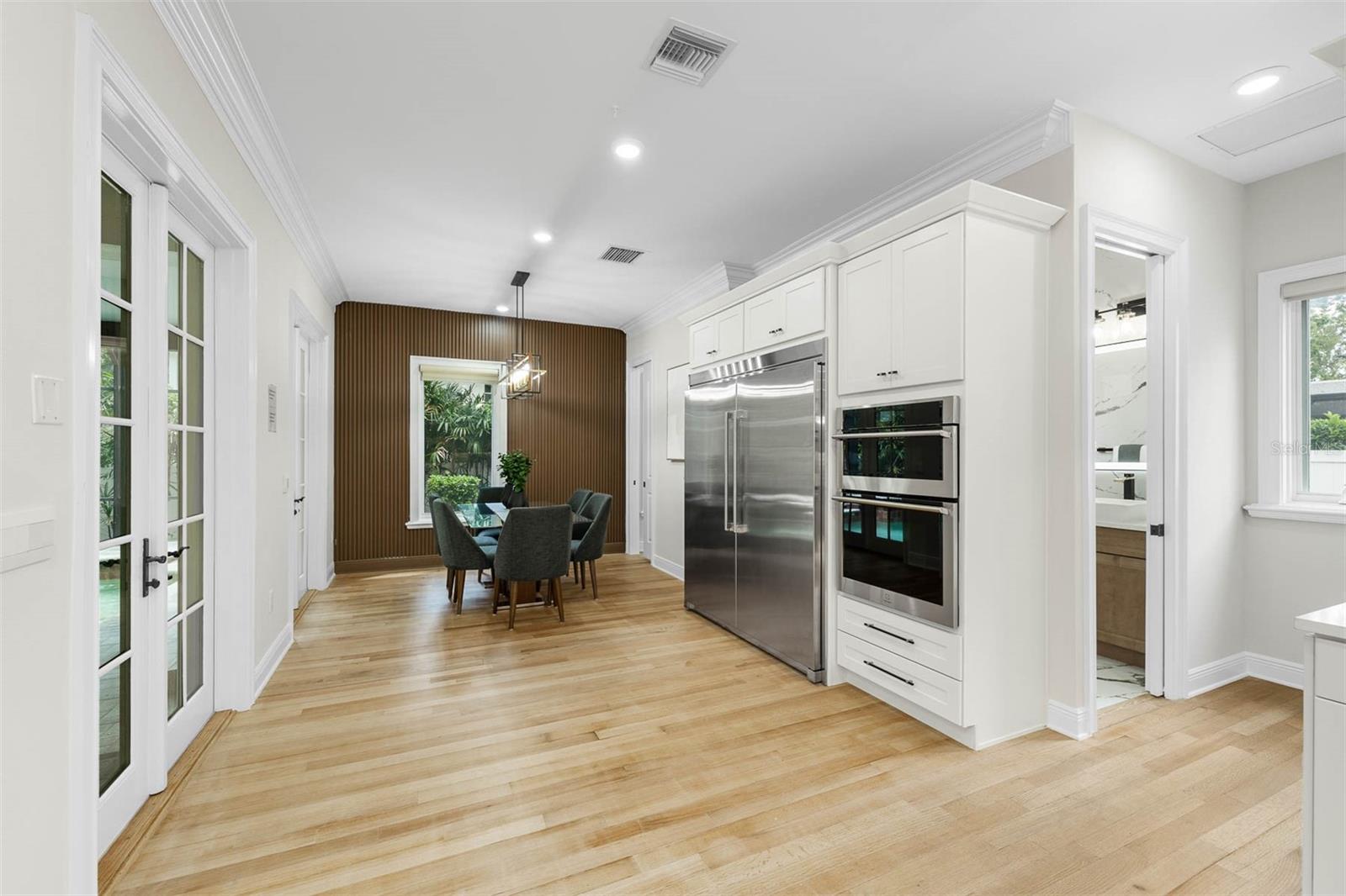 Image 26 of 90 For 1860 Via Contessa