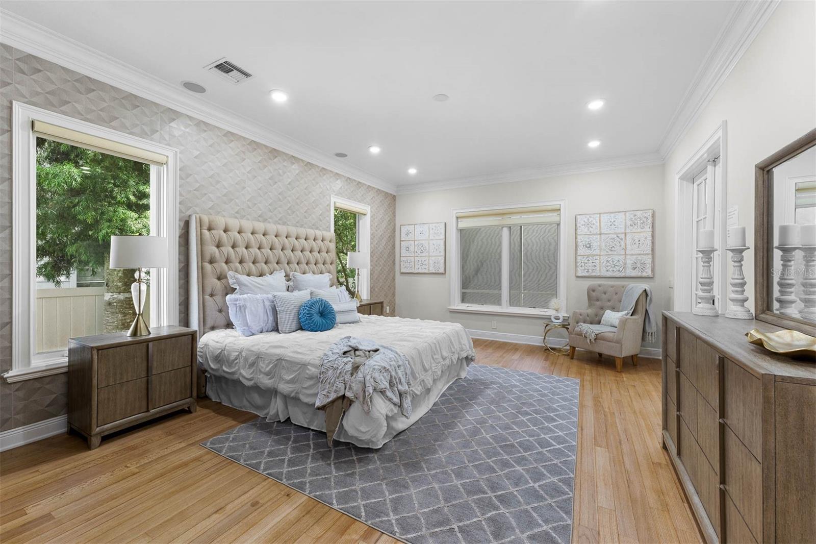 Image 33 of 90 For 1860 Via Contessa