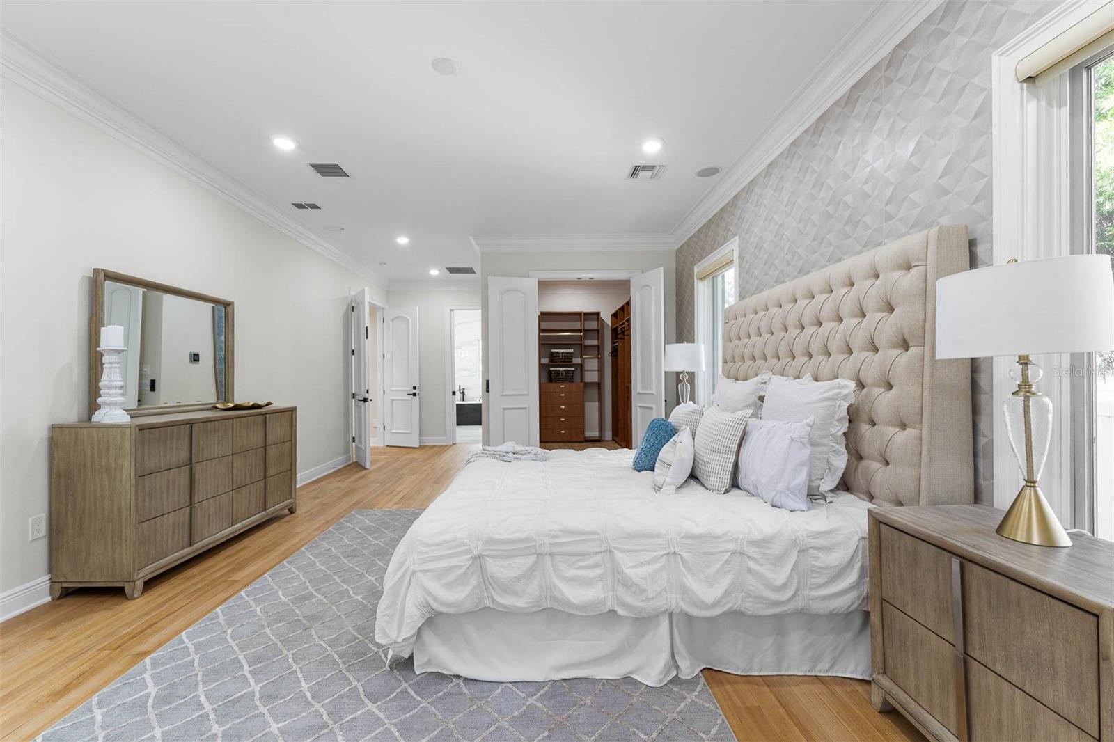 Image 35 of 90 For 1860 Via Contessa