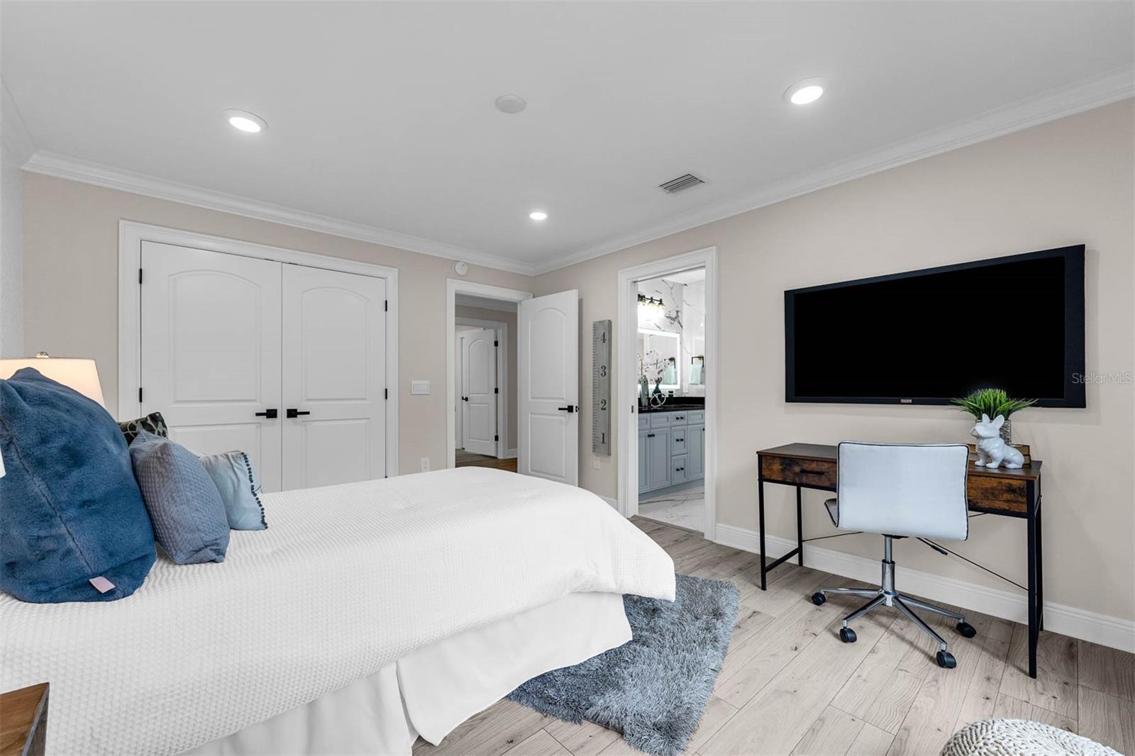 Image 48 of 90 For 1860 Via Contessa