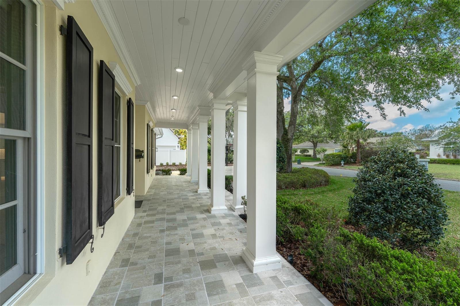 Image 5 of 90 For 1860 Via Contessa