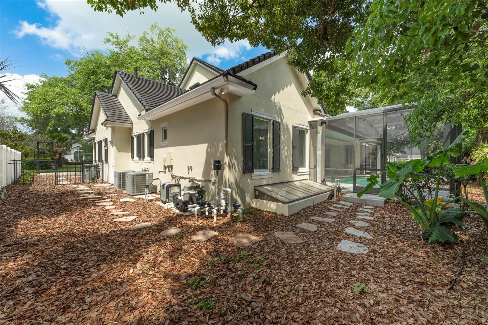 Image 80 of 90 For 1860 Via Contessa